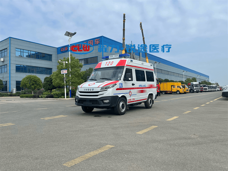 撫順市程力&依維柯得意救護(hù)車一公里
