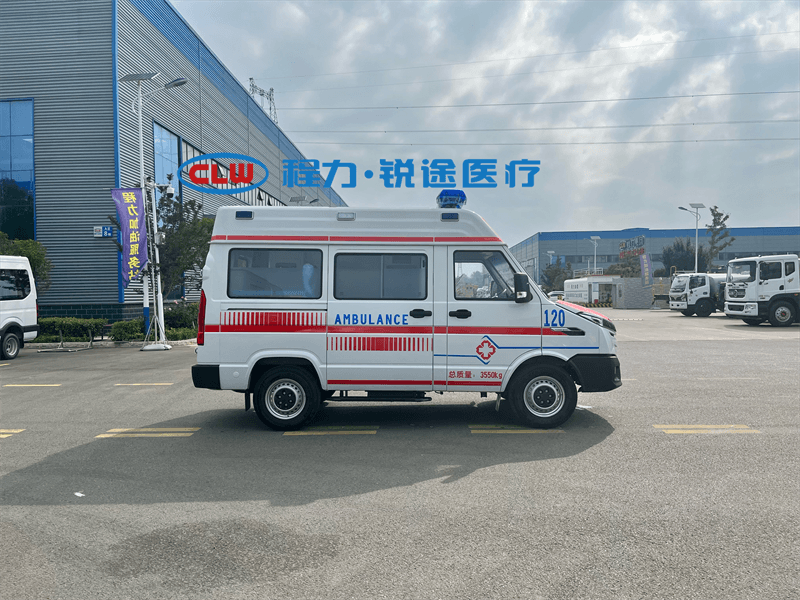 鞍山市程力&依維柯得意救護車評論
